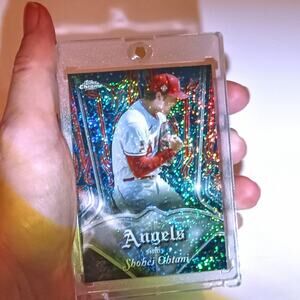 Shohei Ohtani Rare Sparkle Refractor P-1 Topps Chrome 2022 in Magnetic Case
